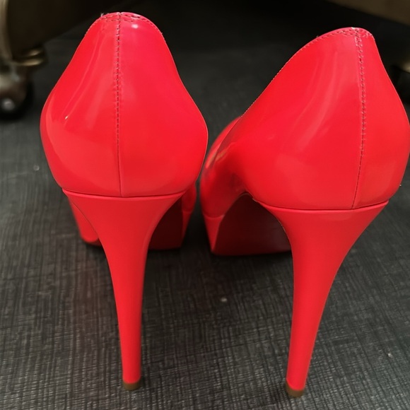 Christian Louboutin bright coral platform heels - Picture 4 of 12